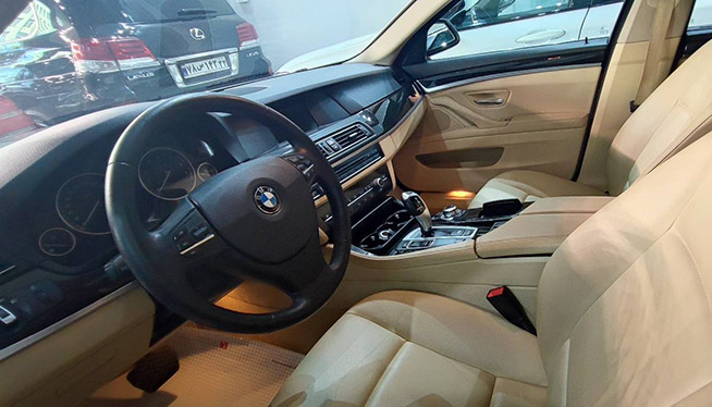 BMW520 full