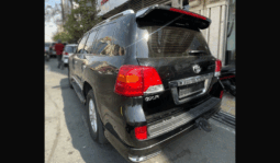تویوتا لندکروزر 2013